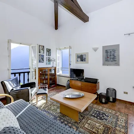 Villino Colmenacco - By Myhomeincomo *